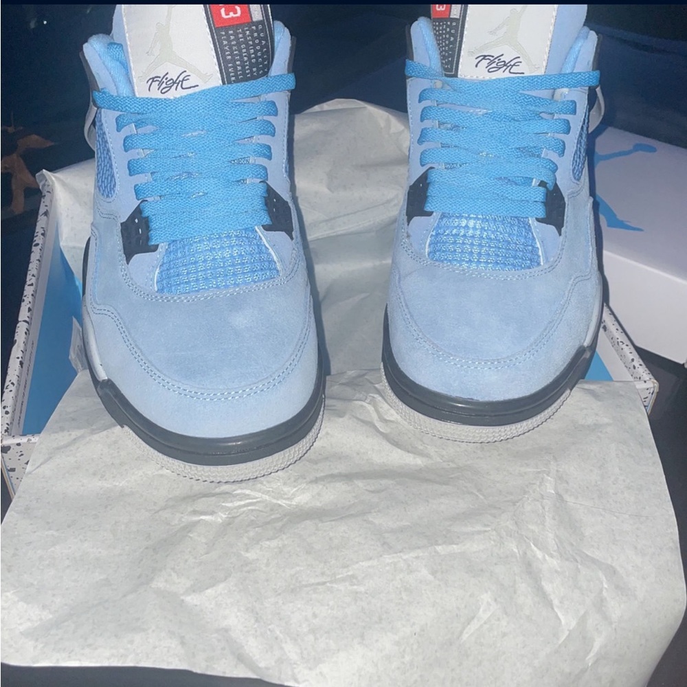 Air Jordan Retro 4 North Carolina Blue